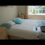 Room In Guest Room - En Suite Shower Room Double Room With 1 Double Deyr