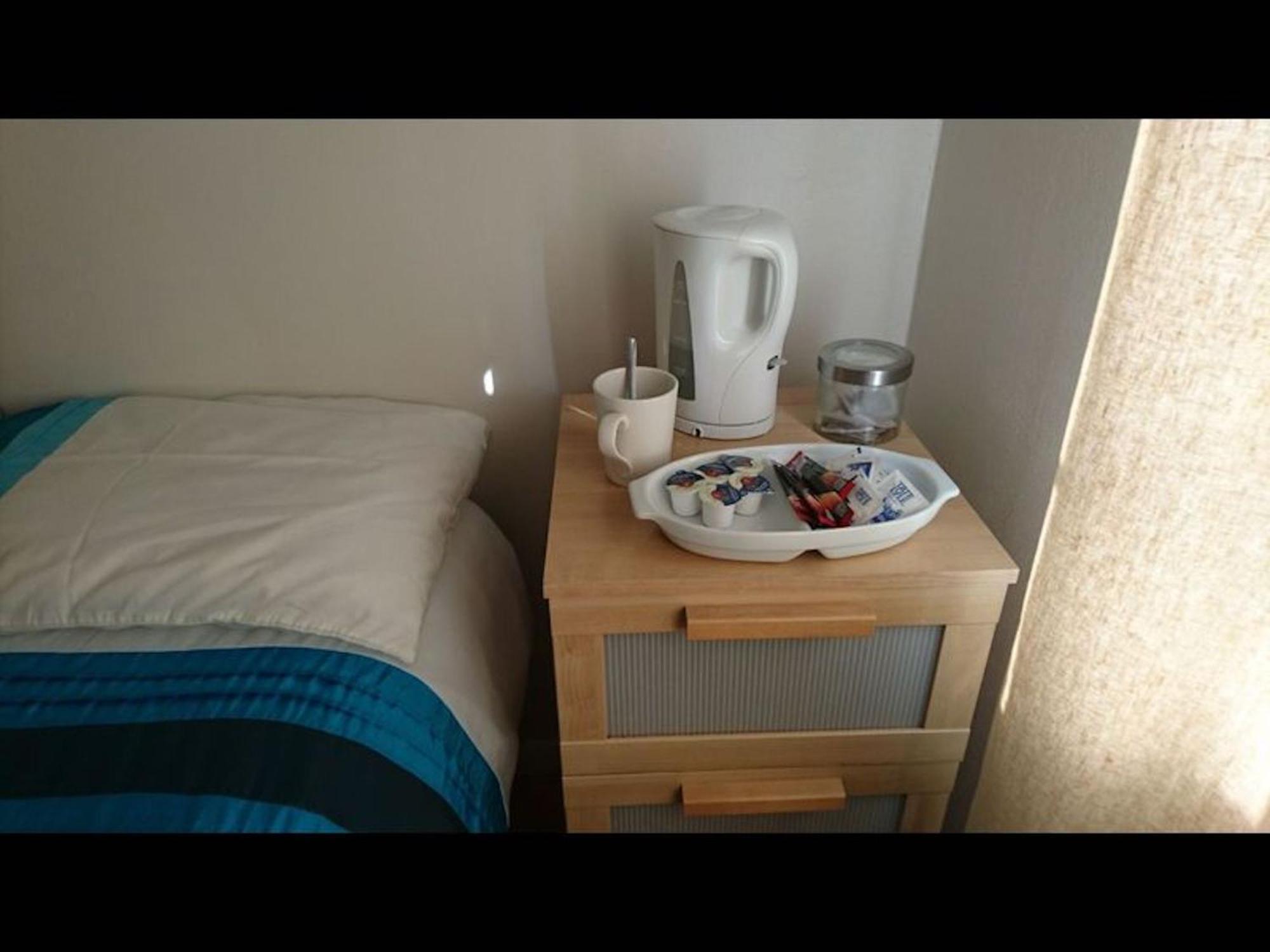 Guest house In Guest - En Shower Double With 1 Double Deyr